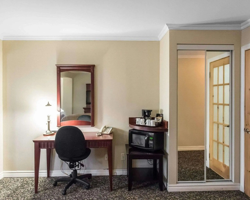 Quality Inn Mont-Laurier - фото 5