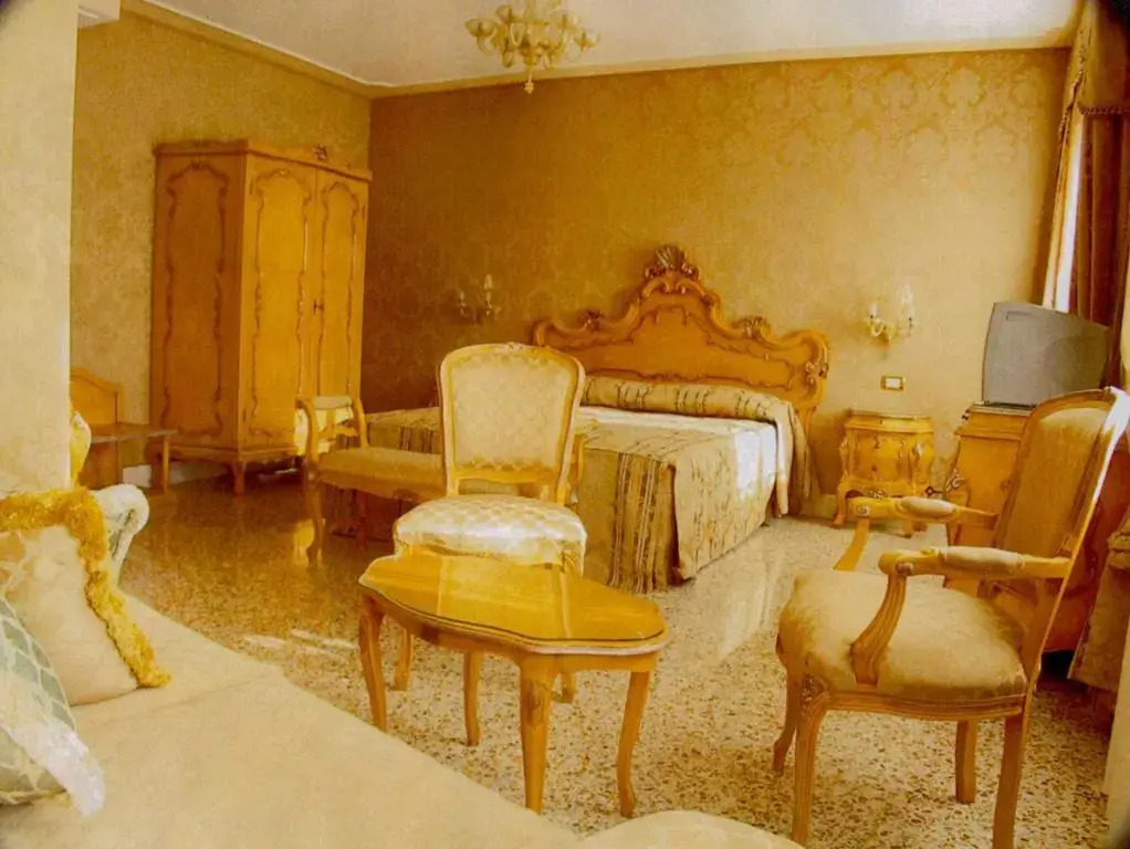 Ca' Dogaressa by null