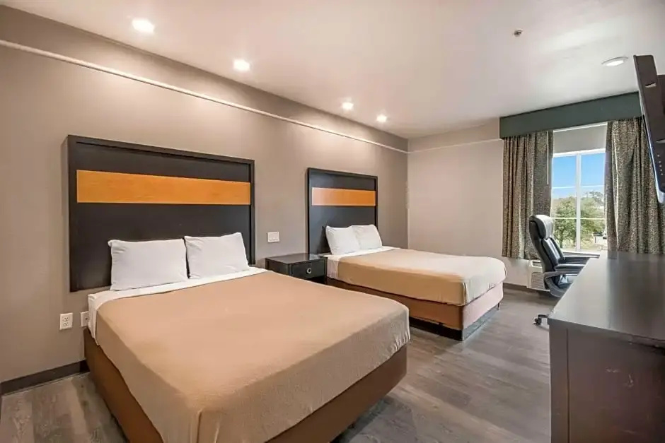 Deluxe Quadruple room