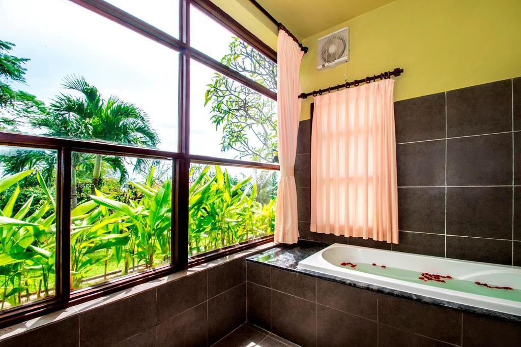 Romana Resort & Spa