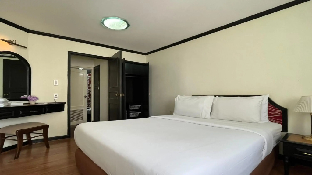 Yellow Ribbon Hills, Boutique Suites — фото
