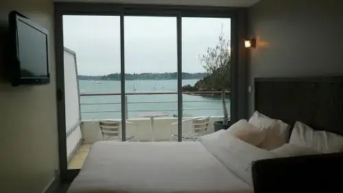 Balcony & Terrace