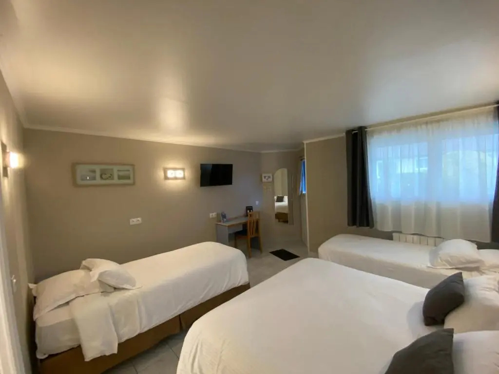 Contact Hôtel - Hôtel les Bleuets & SPA - Chambres