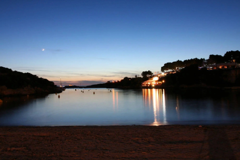 Beach & Waterfront