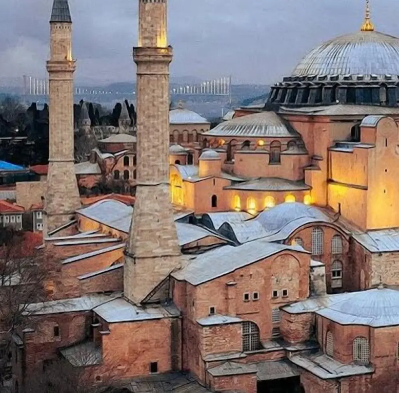 Taksi̇m Whi̇te Sui̇t