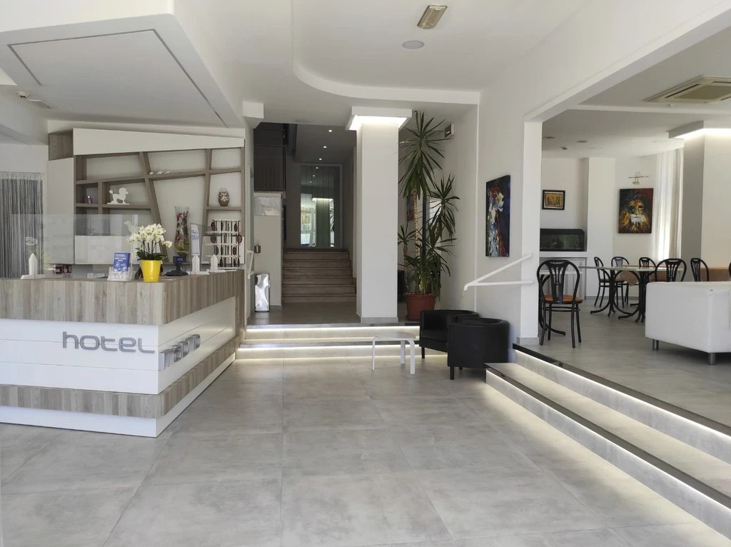 Hotel photo 2