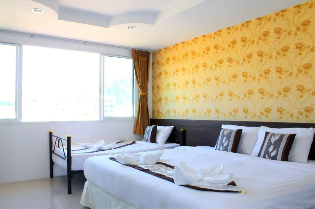 Hotel photo 12