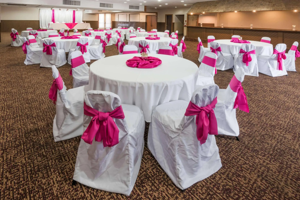 Columbus Grand Hotel & Banquet Center - Général