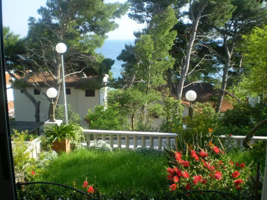 1 Bedroom Apartment with balcony