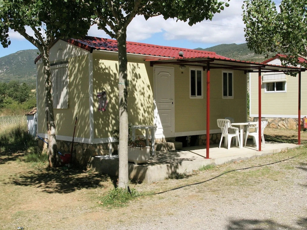 Carefully Furnished Chalet With a Covered Terrace, in Aragon