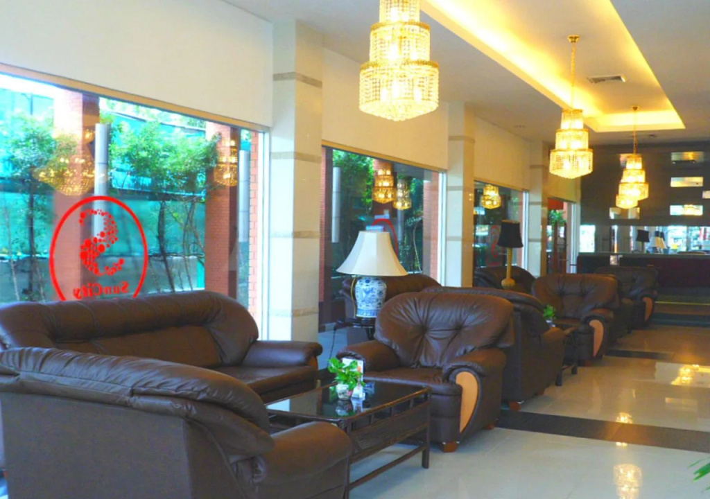 Lobby & Reception