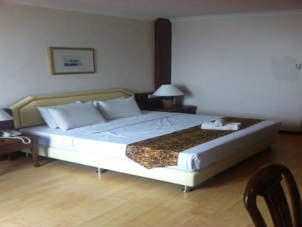 Regal Court Hotel Kuching - Chambres