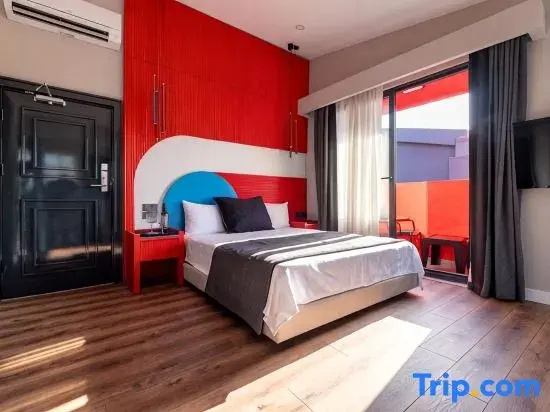 Deluxe Double room with balcony (full double bed)