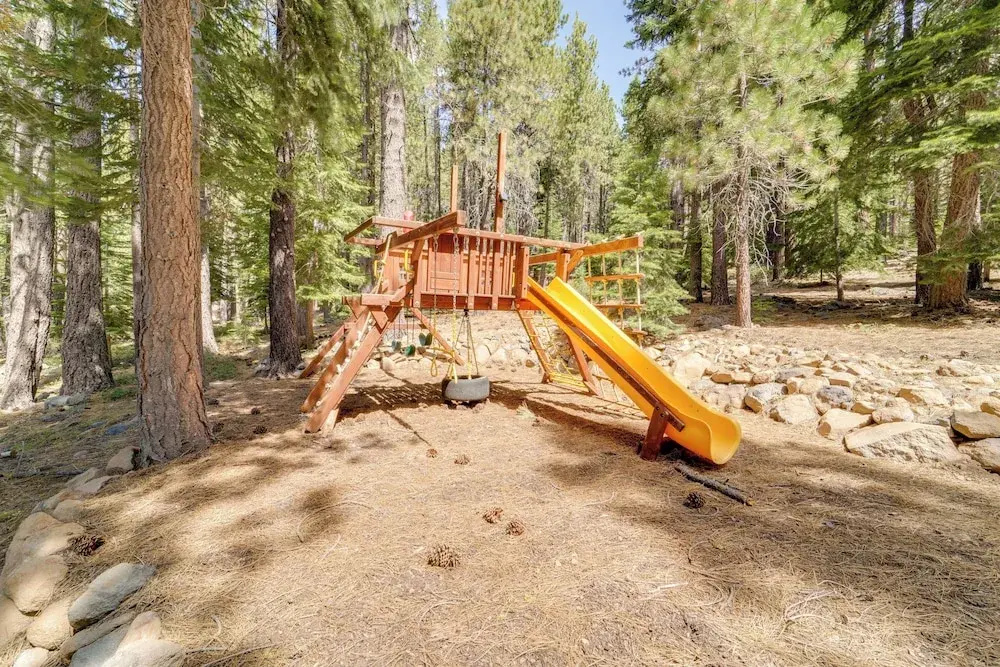 Near Ski Resorts & Trails: Truckee Home w/ Hot Tub