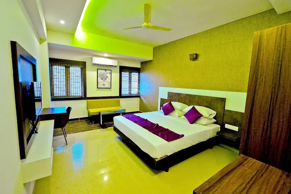 1 Bedroom Executive Double room with city view full double bed