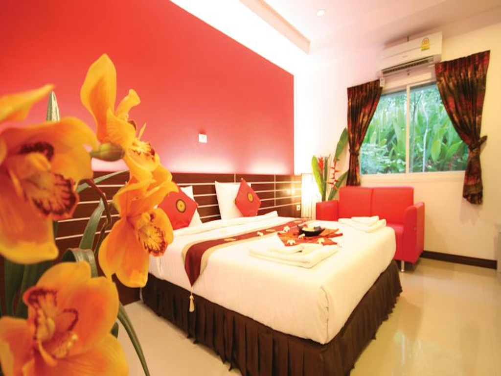 Deluxe Double room (full double bed)