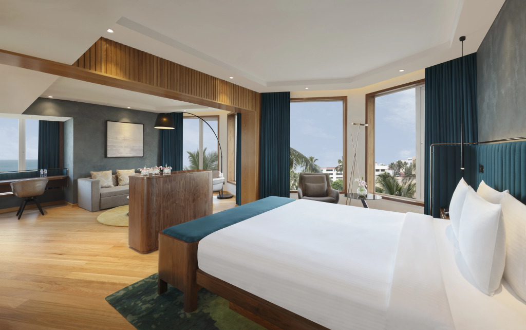 Novotel Mumbai Juhu Beach Hotel — фото