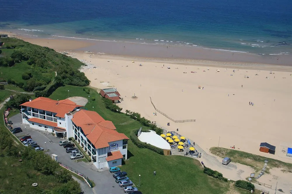 Beach & Waterfront