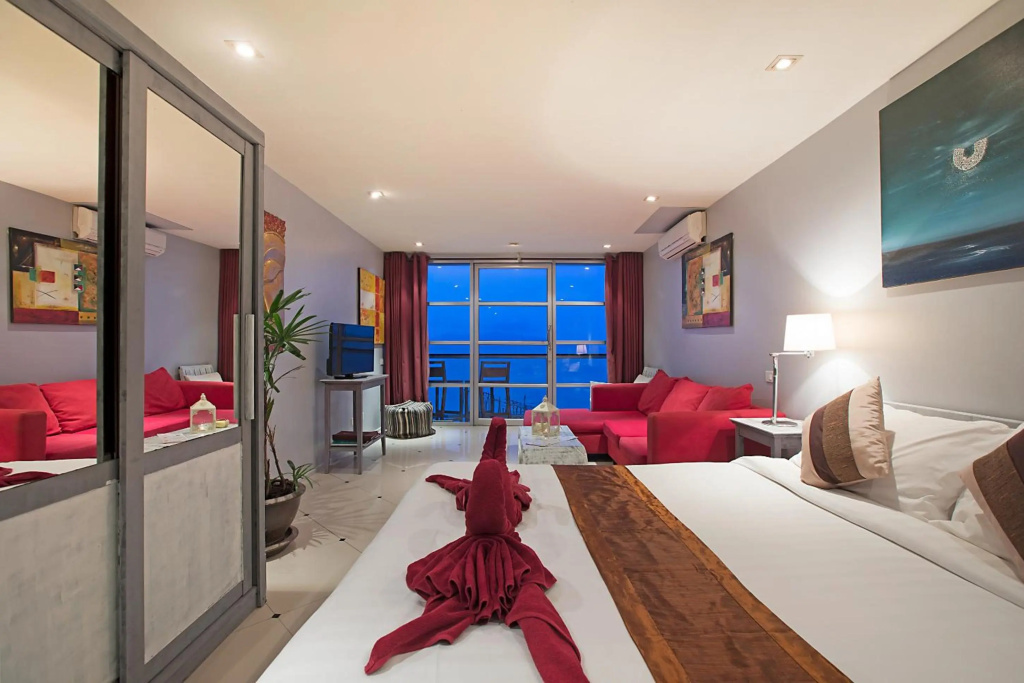 Enjoy Beach Hotel — 4
