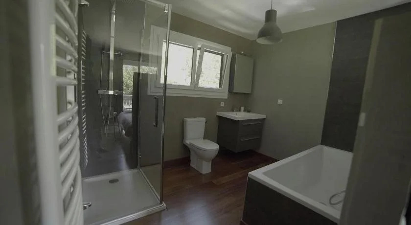 Afficher la photo 8 — Room To Rent