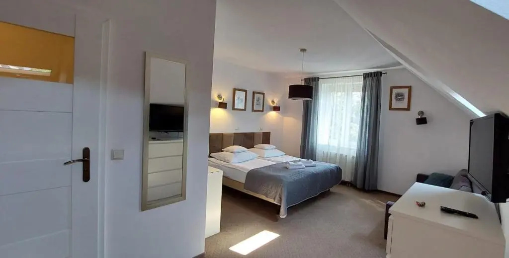 Economy room