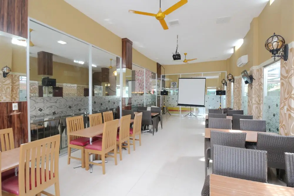 Food & Beverage