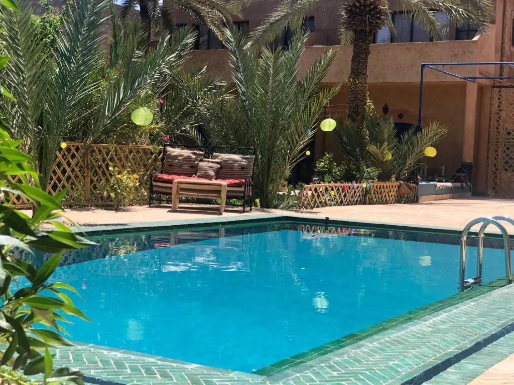 豪華花園景雙人房，配有雙人床