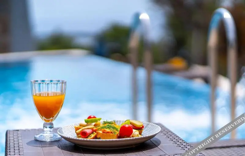 Food & Beverage