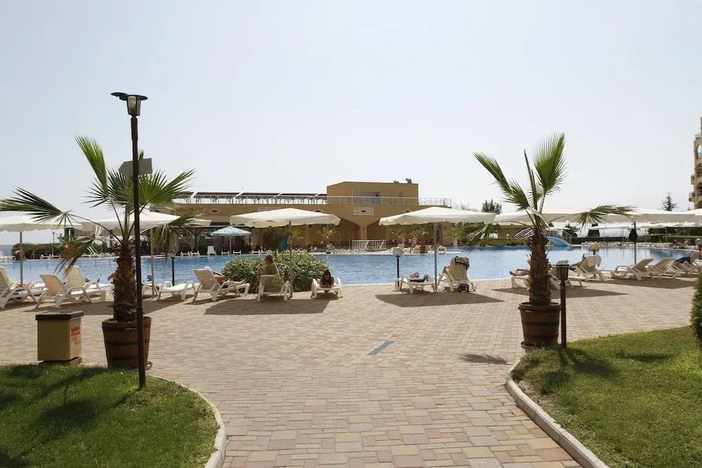 Beach & Waterfront