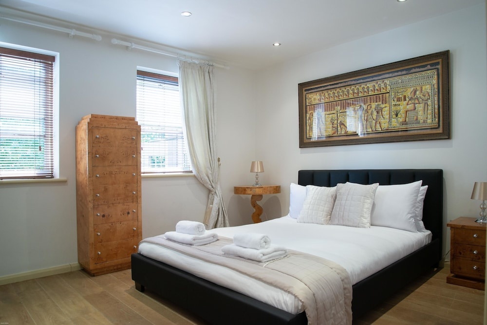Brookes Court