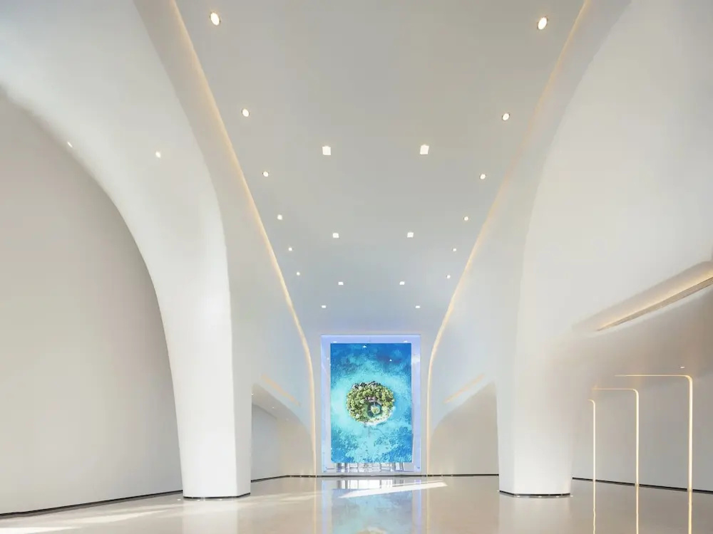 Lobby & Reception