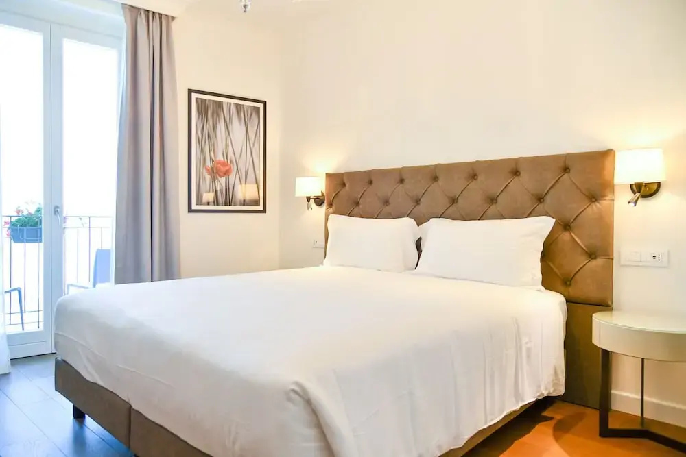 Classic Double room (full double bed)