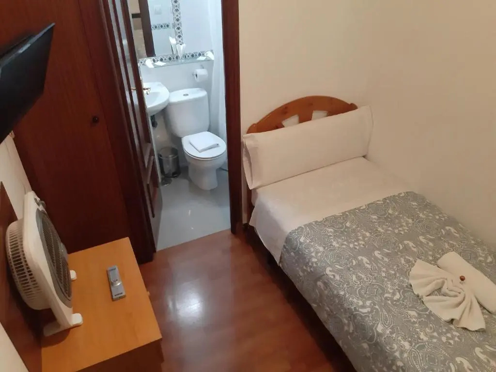 Economy room