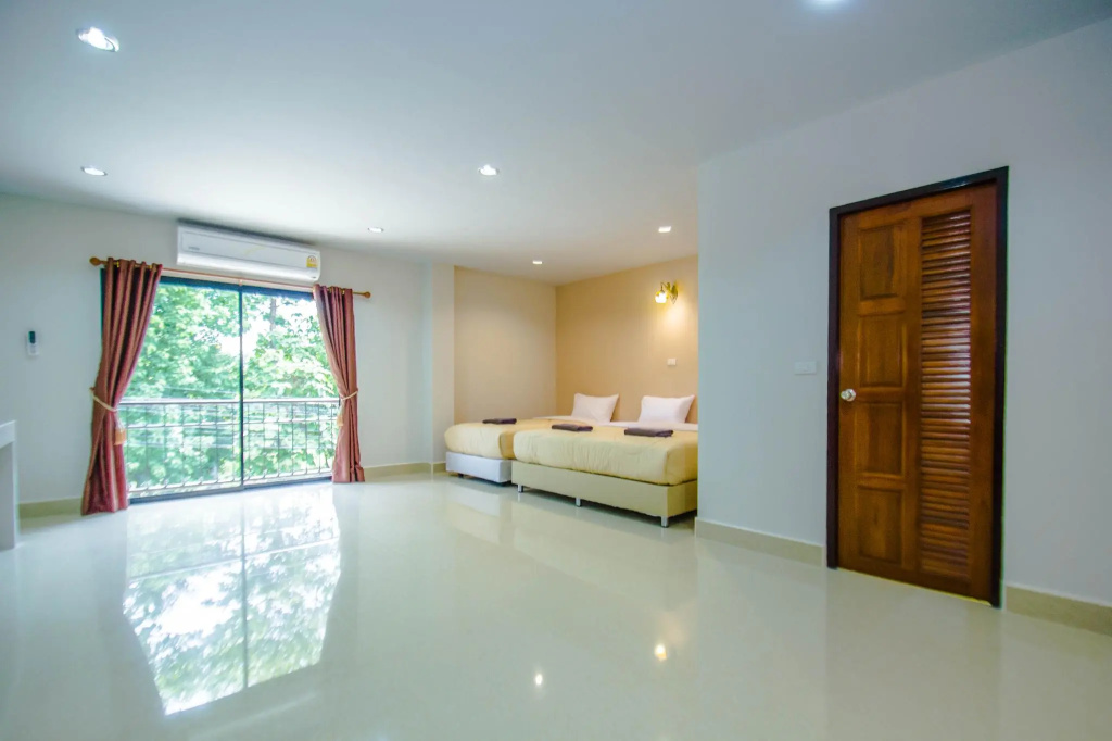Standard Family room