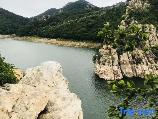 Changhai Guanglu Island Shuangquan Hotel