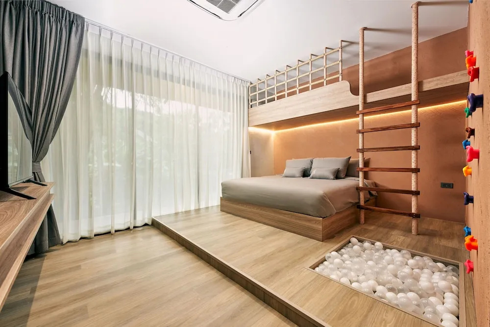 Standard Family room