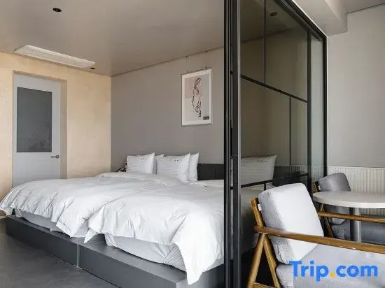 Standard Double room with ocean view (twin beds)