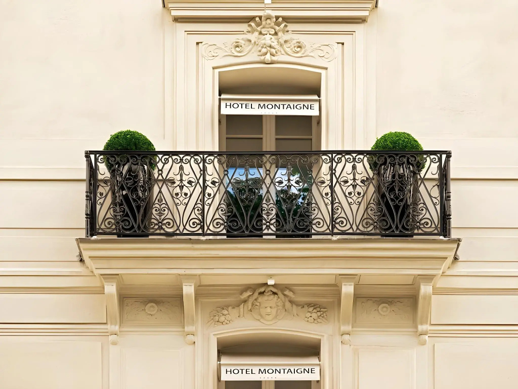 Hôtel Montaigne — фото