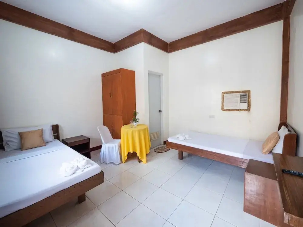 Standard Double room with balcony (twin beds)