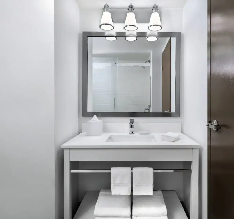 1 Bedroom Suite