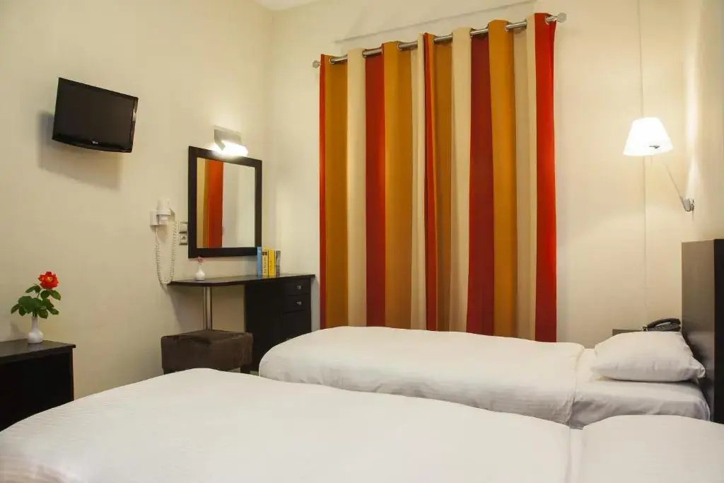 Deluxe Double room with balcony (twin beds)