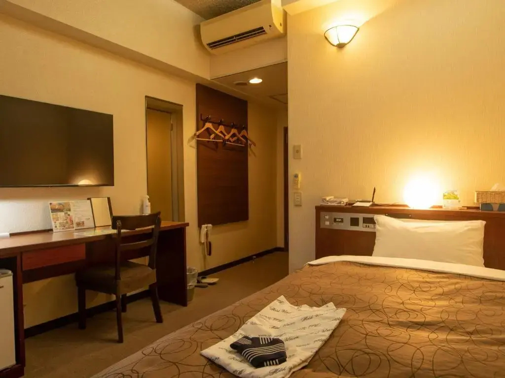 Standard Double room (full double bed)