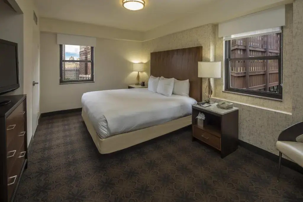 DoubleTree by Hilton Hotel & Suites Pittsburgh Downtown - Chambres