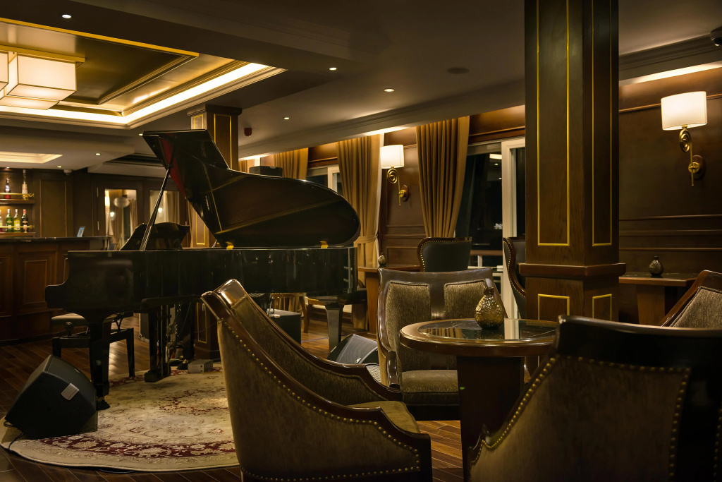 Paradise Elegance Cruise