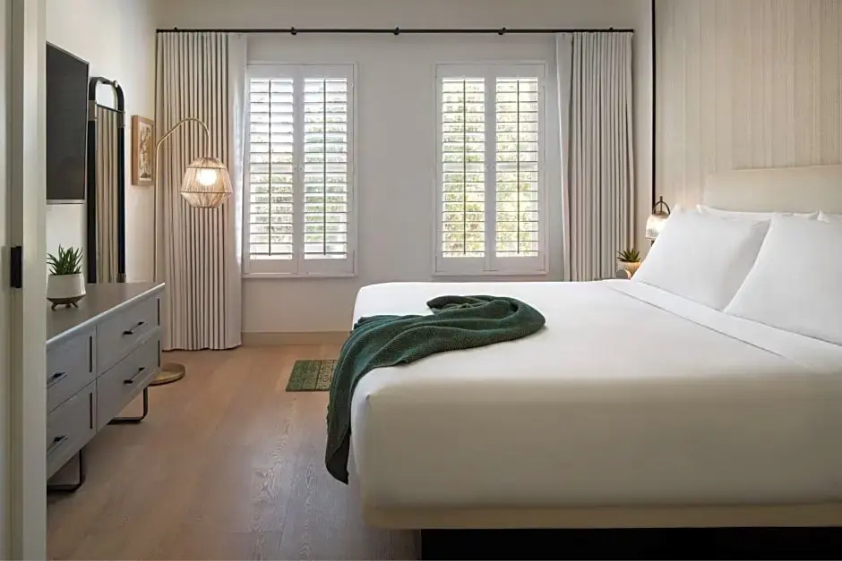 1 Bedroom Double Suite (full double bed)