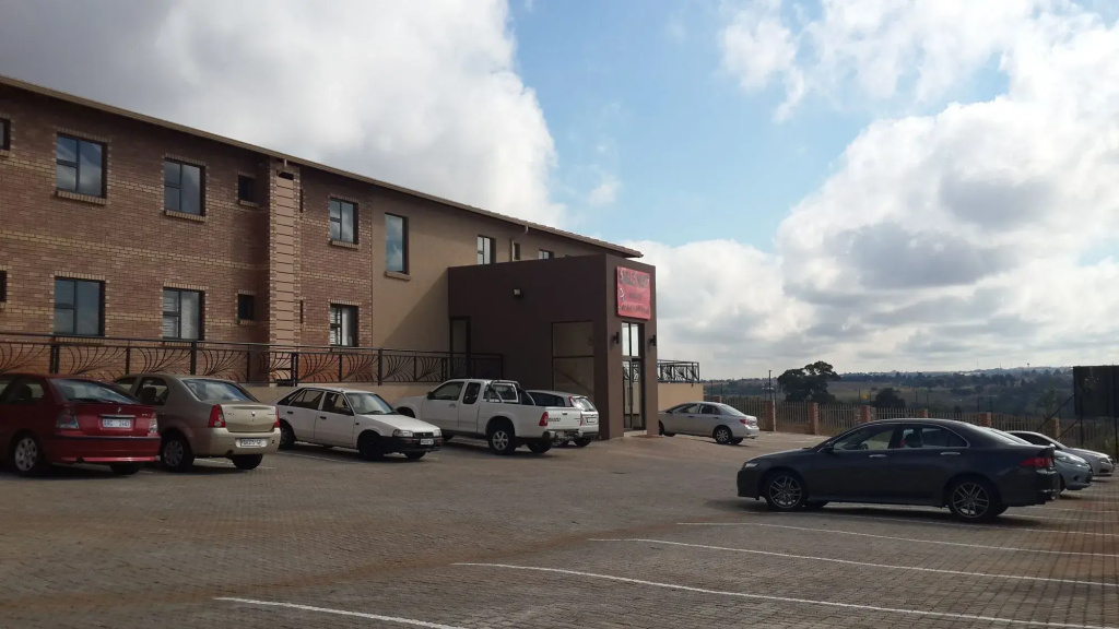 Eagle Nest Luxury Accommodation - 2