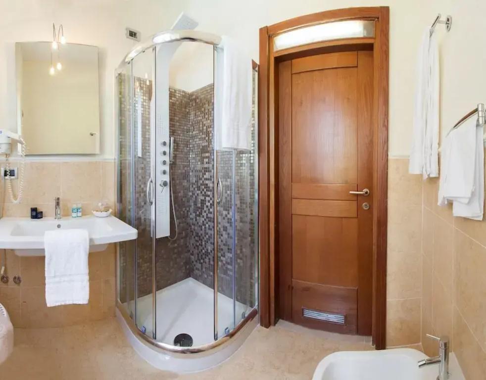 Standard room with balcony and with sea view