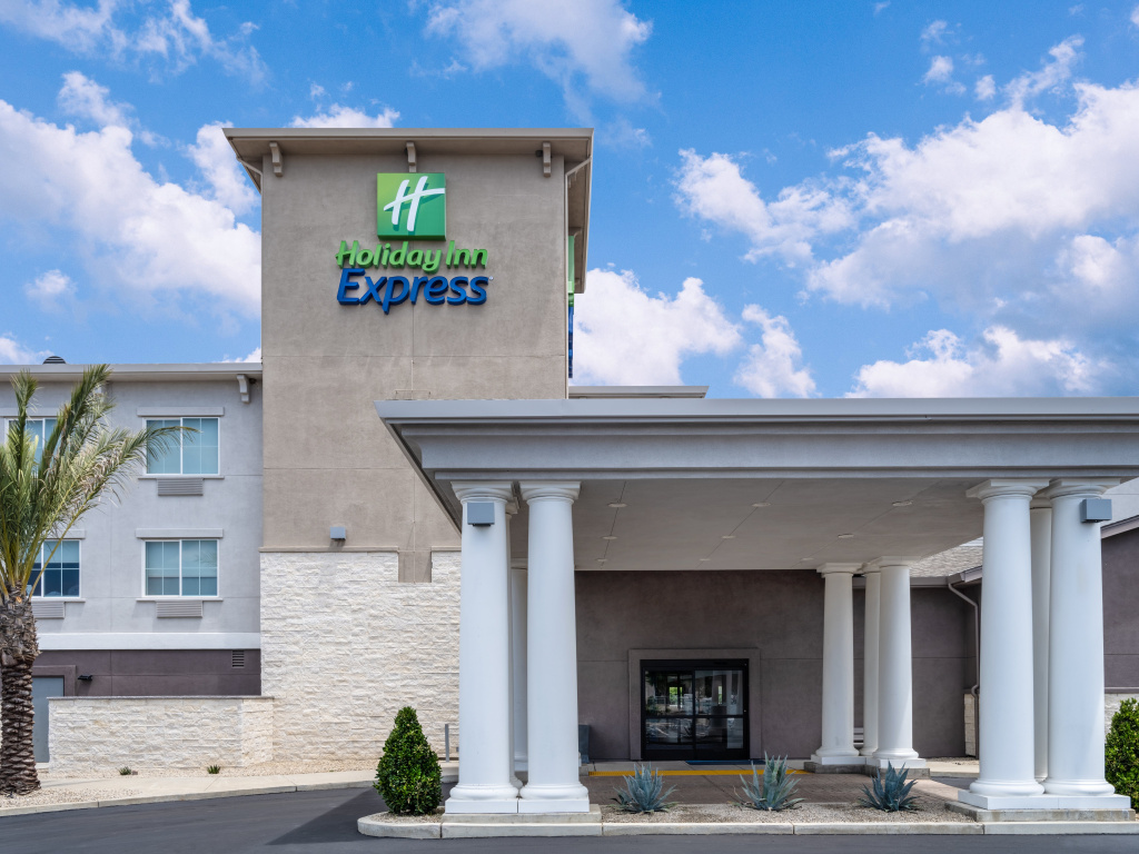 Holiday Inn Express Hotel & Suites Lodi by IHG