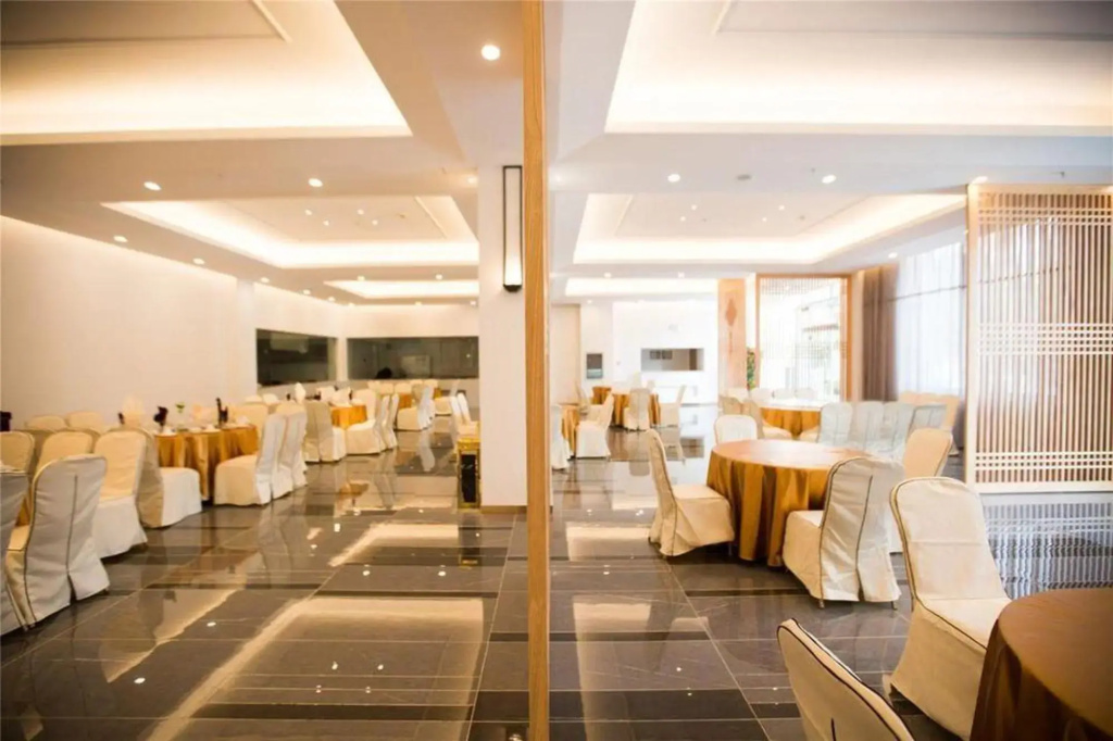 Jinding Hotel Mile