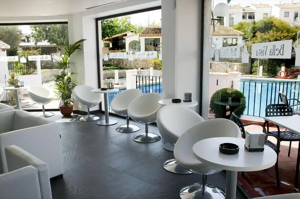 Balcony & Terrace